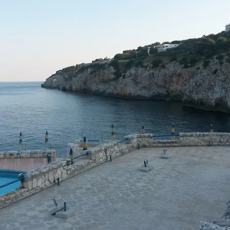 Casa Al Mare Di Castro Nyaraló *